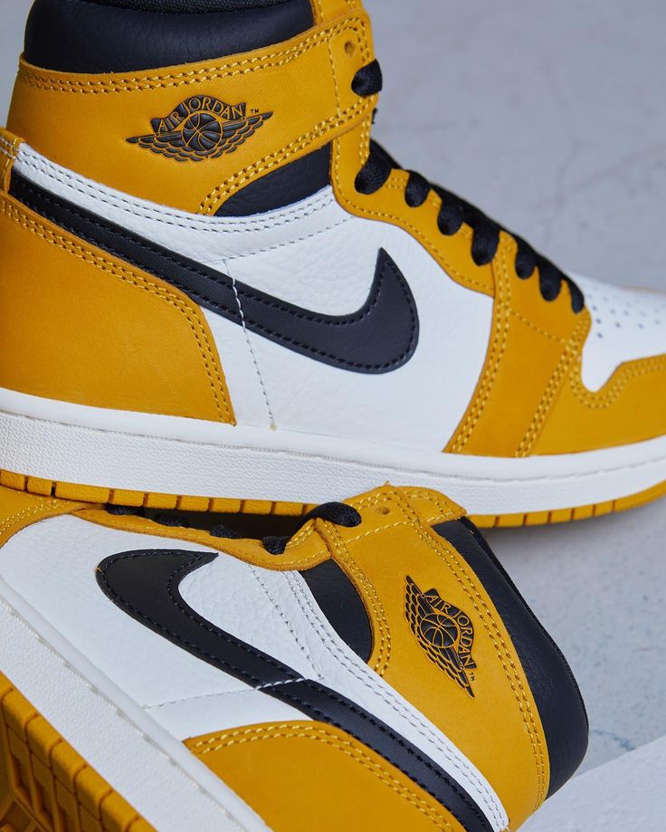 Premium High-Top Sneakers – Yellow & White Streetwear Edition